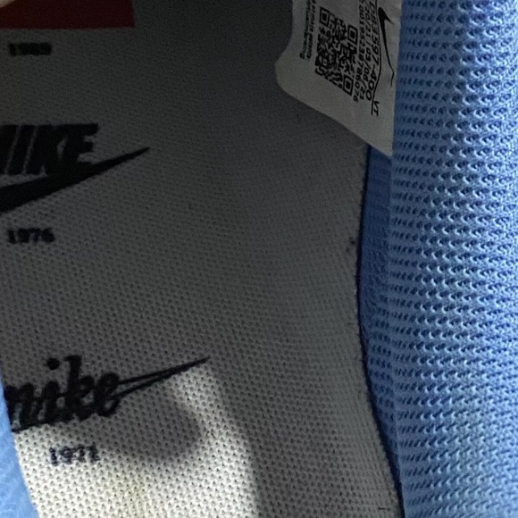 Air Force 1 Low University Blue Size 9 - Picture 4 of 5